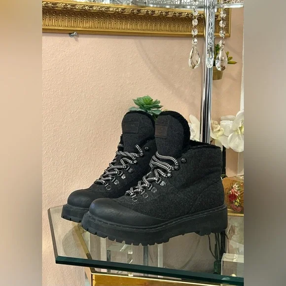 Prada Felt Shearling Fur Hiking Boots Size 38.5/8 - Picture 12 of 14